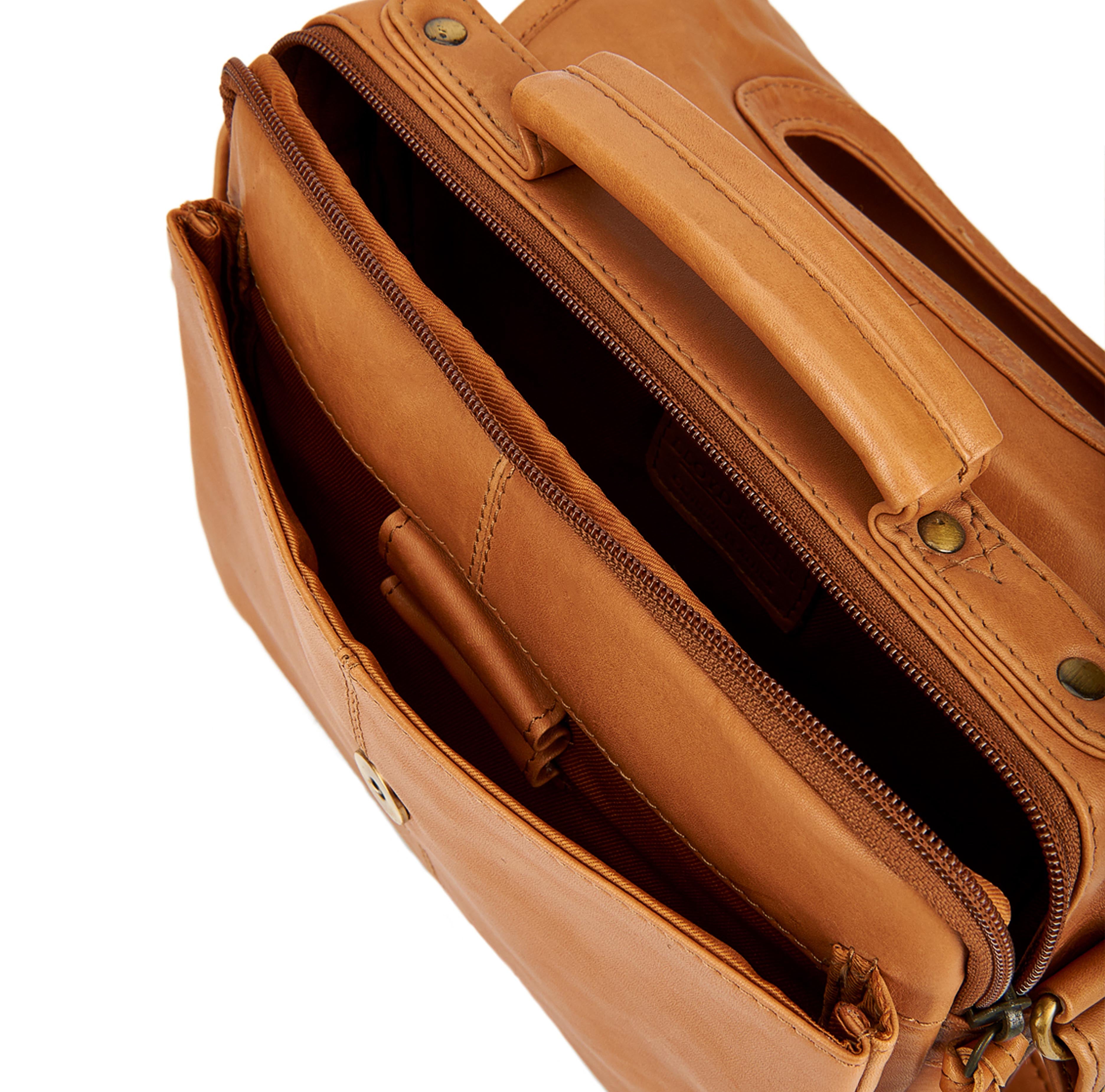 #Colour_Cognac
