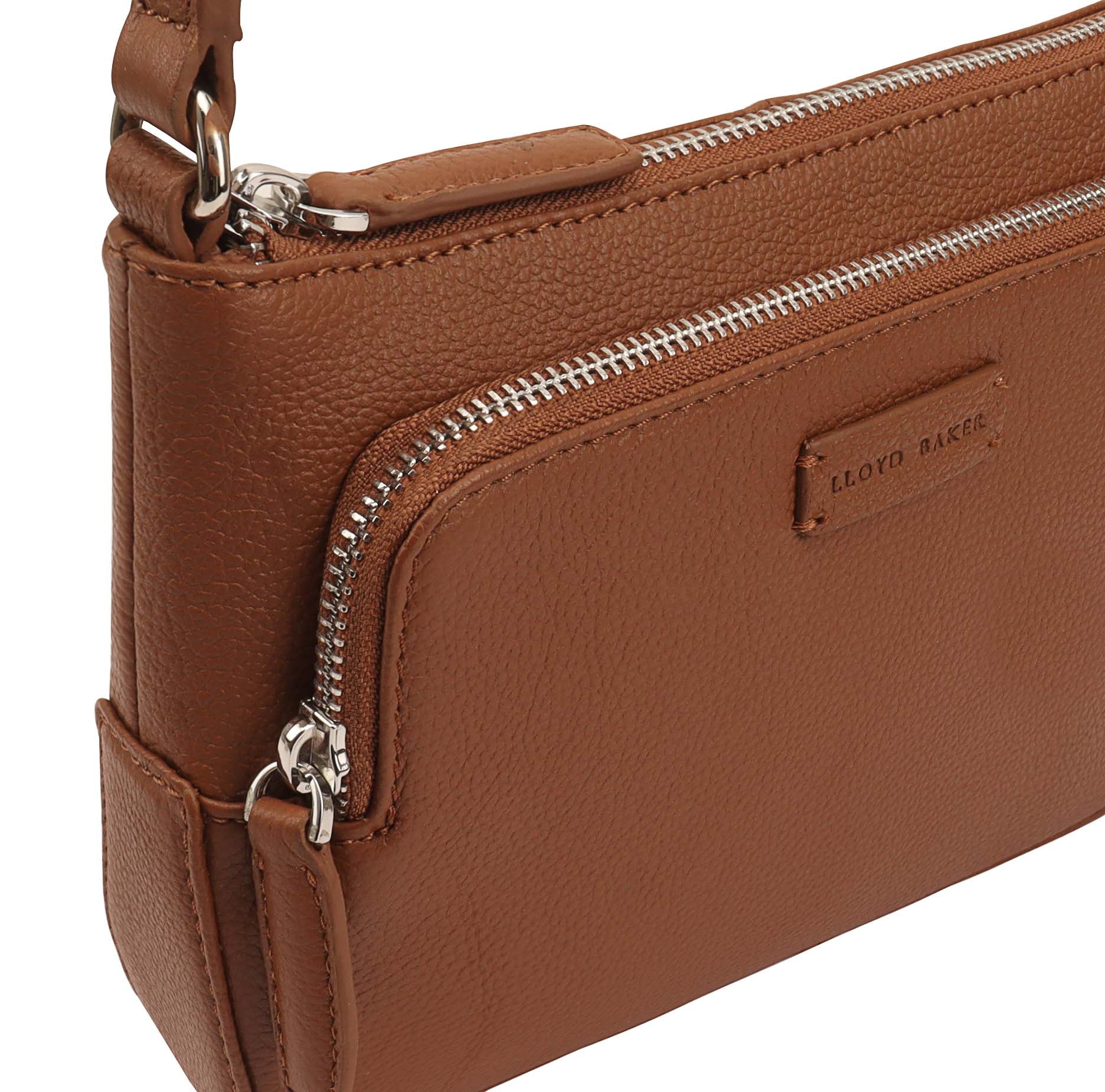 #Colour_Caramel Café