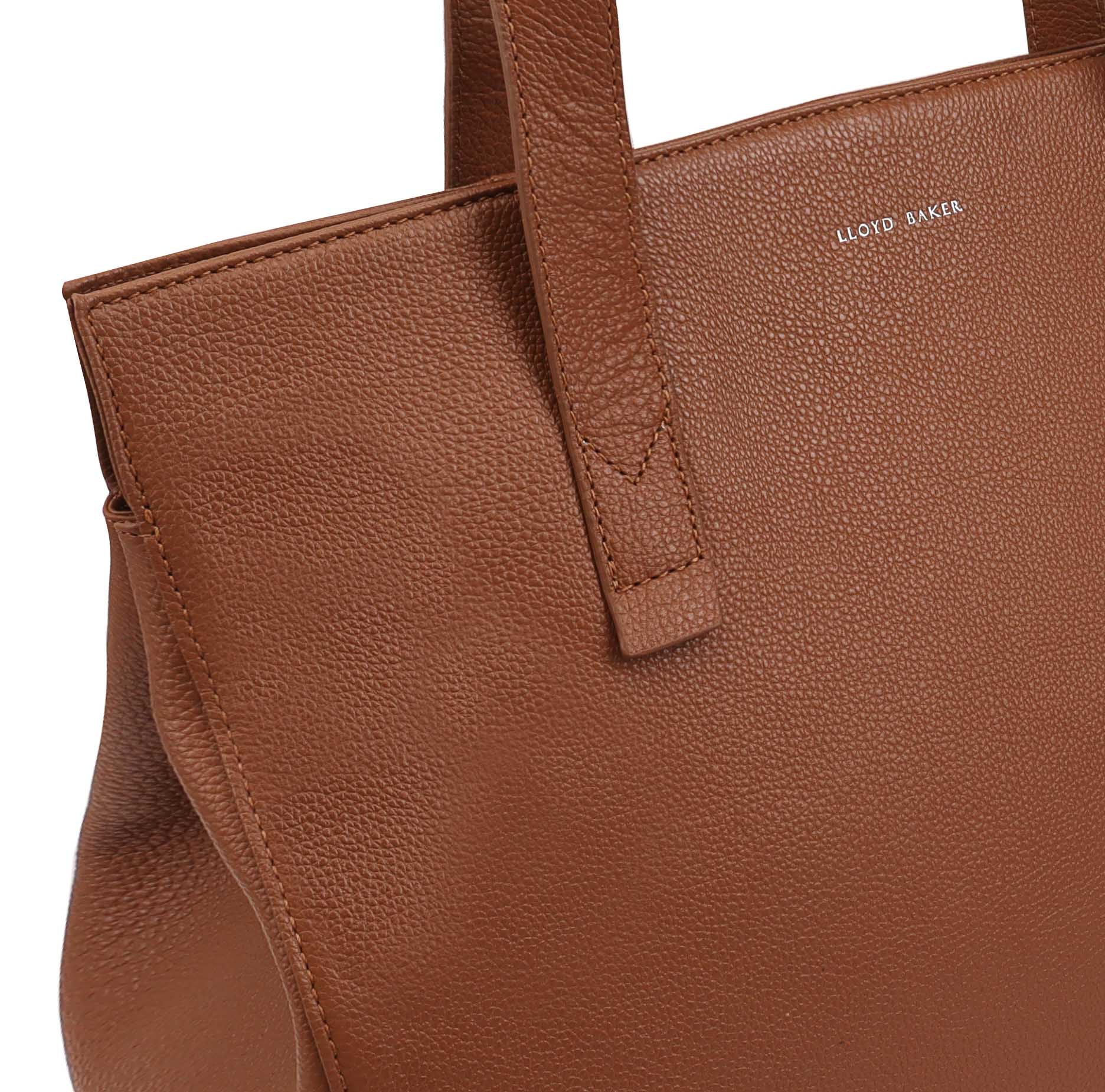 #Colour_Caramel Café